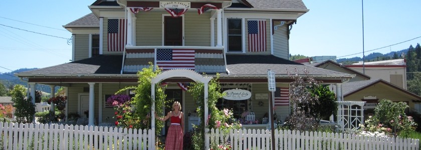 America<br /> <span>We love to decorate The Painted Lady all year round...</span> America